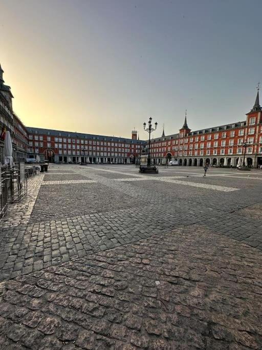 Economico Piso En Madrid Centro Apartamento Exterior foto